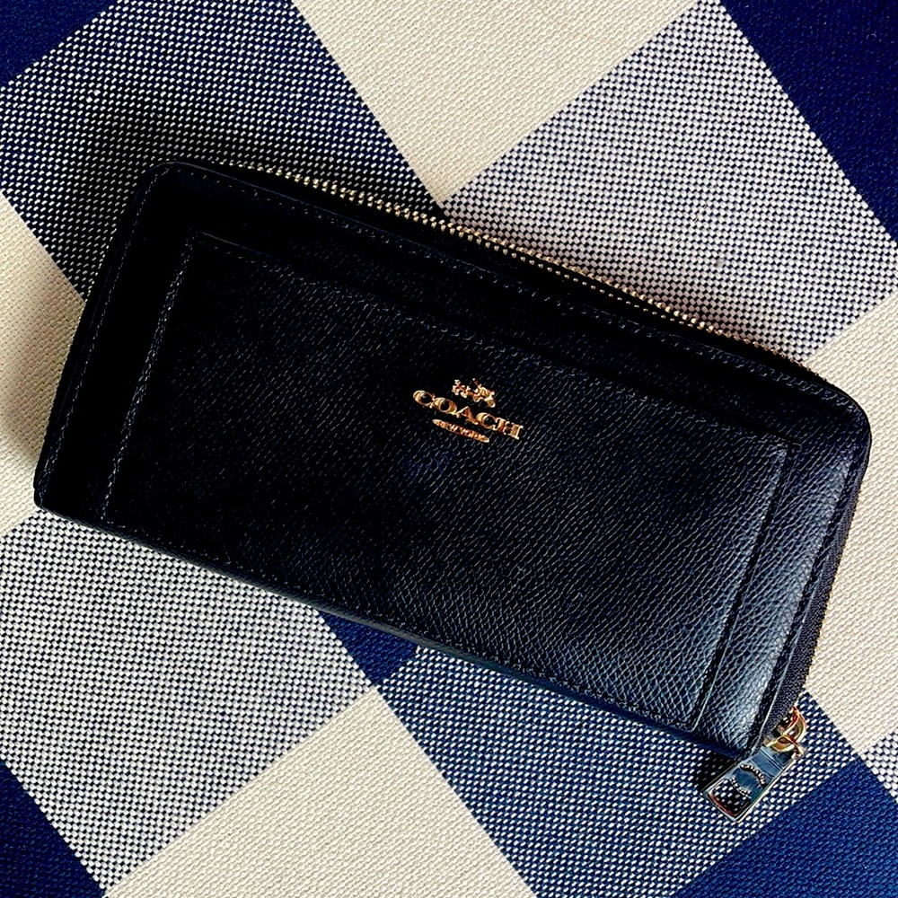 Coach Zip around, accordion wallet